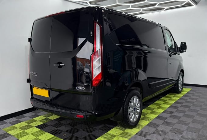 2025 Ford Transit Custom