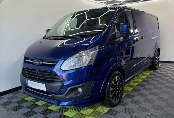 2025 Ford Transit Custom