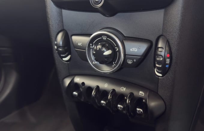 2025 Mini Hatch