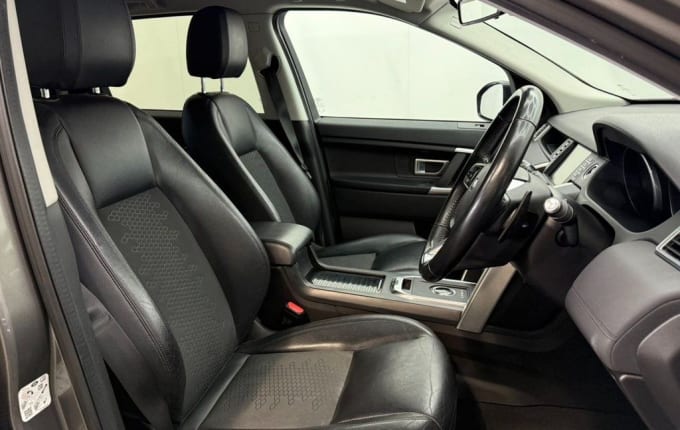 2025 Land Rover Discovery Sport