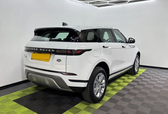 2025 Land Rover Range Rover Evoque