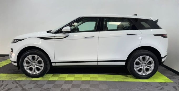 2025 Land Rover Range Rover Evoque