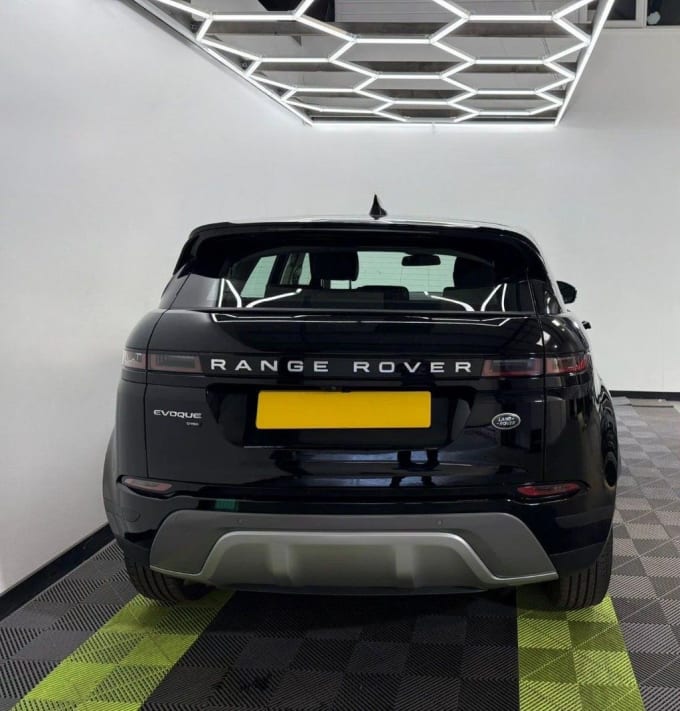 2025 Land Rover Range Rover Evoque