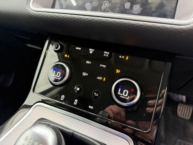 2025 Land Rover Range Rover Evoque