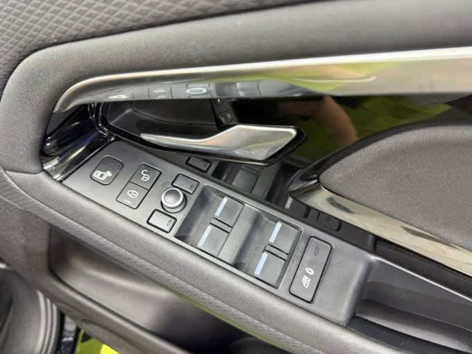 2025 Land Rover Range Rover Evoque