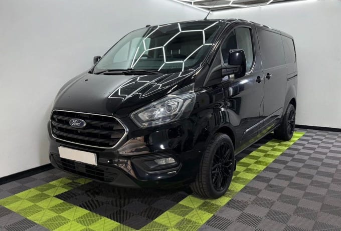 2025 Ford Transit Custom