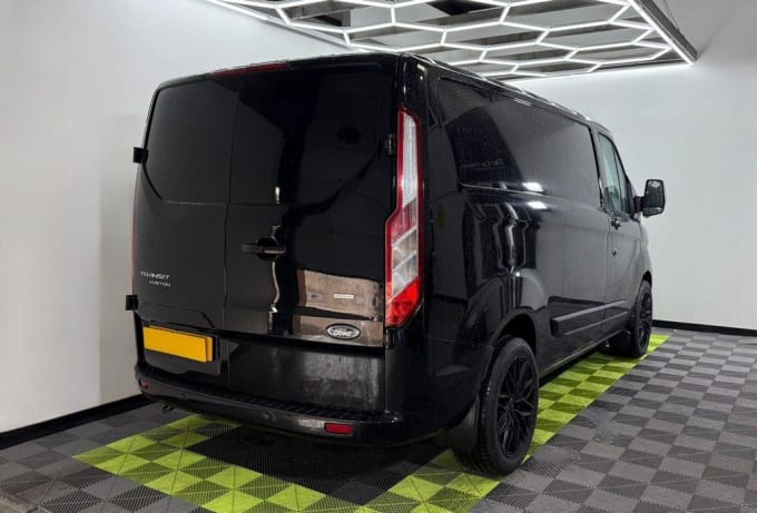 2025 Ford Transit Custom