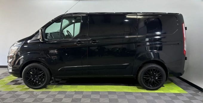 2025 Ford Transit Custom