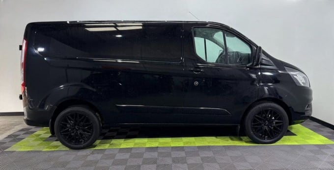 2025 Ford Transit Custom