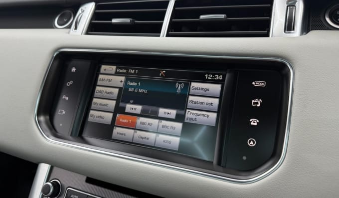 2025 Land Rover Range Rover Sport
