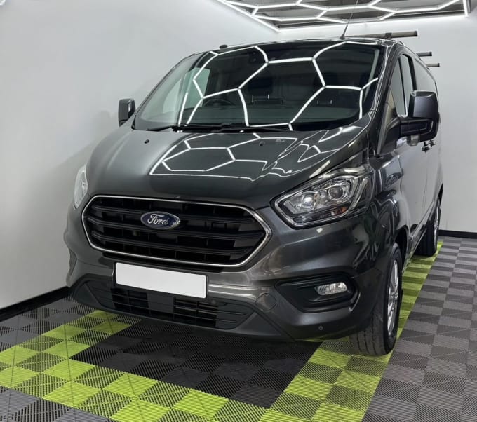 2025 Ford Transit Custom