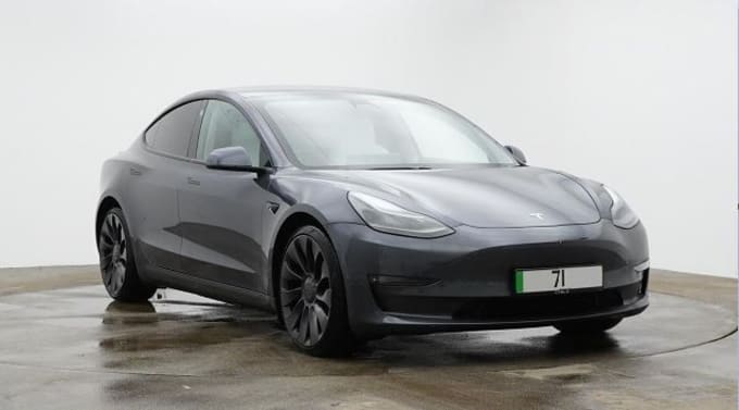 2025 Tesla Model 3