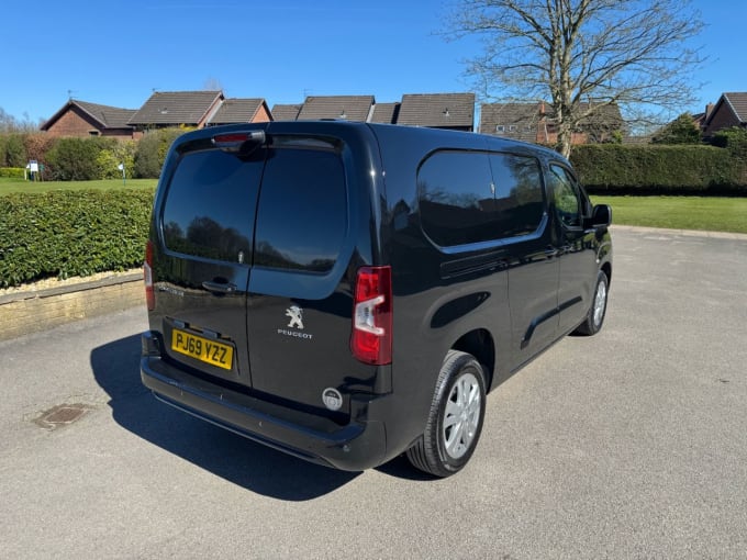 2025 Peugeot Partner