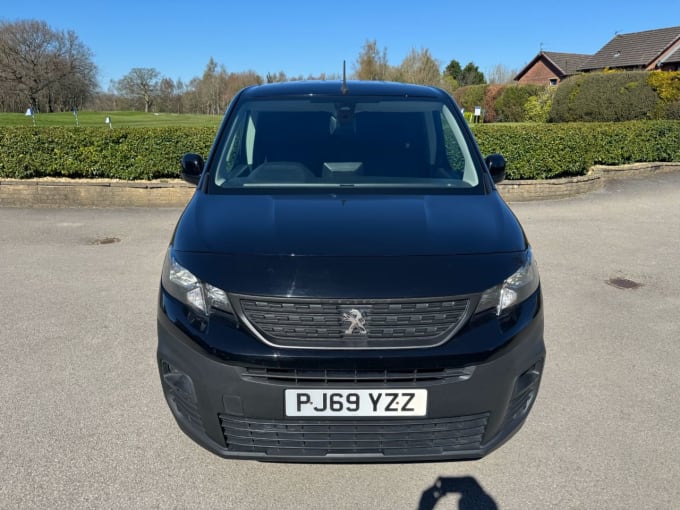 2025 Peugeot Partner
