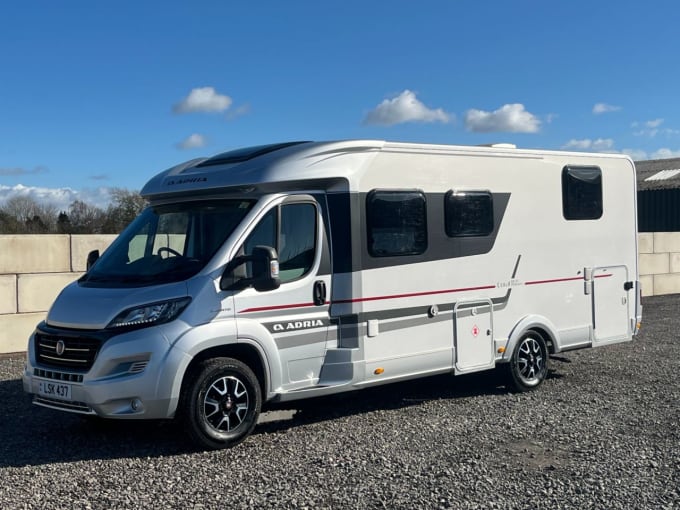 2025 Adria Coral 690 Sc Platinum