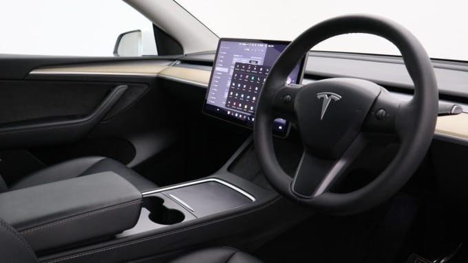 2025 Tesla Model Y