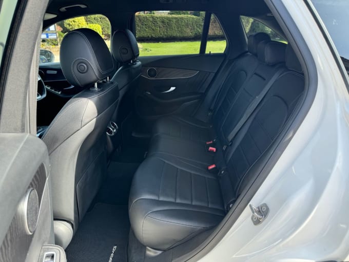 2025 Mercedes-benz Glc