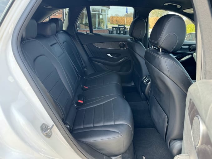 2025 Mercedes-benz Glc