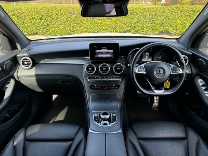 2025 Mercedes-benz Glc