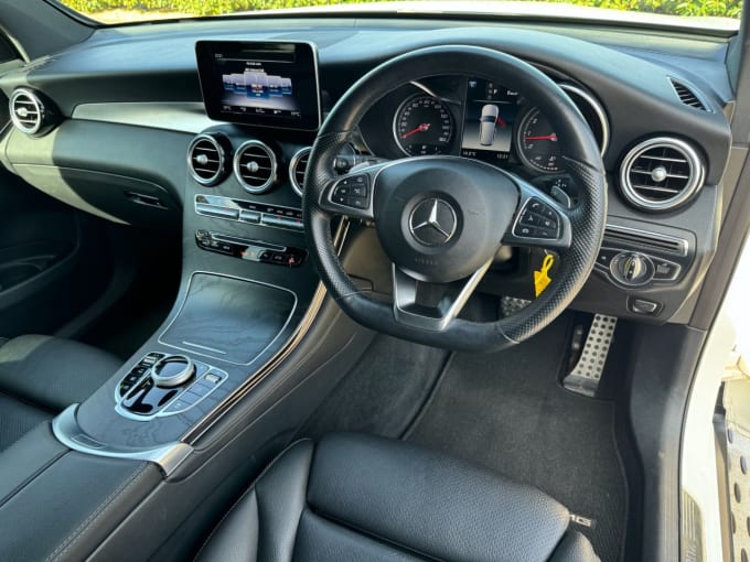 2025 Mercedes-benz Glc