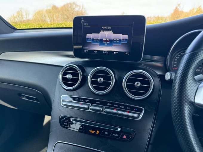 2025 Mercedes-benz Glc