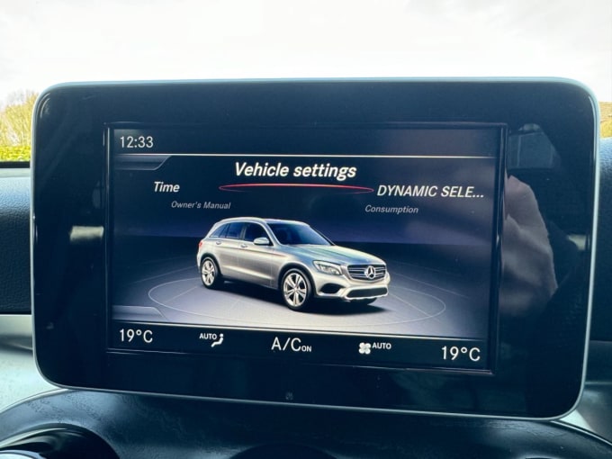 2025 Mercedes-benz Glc