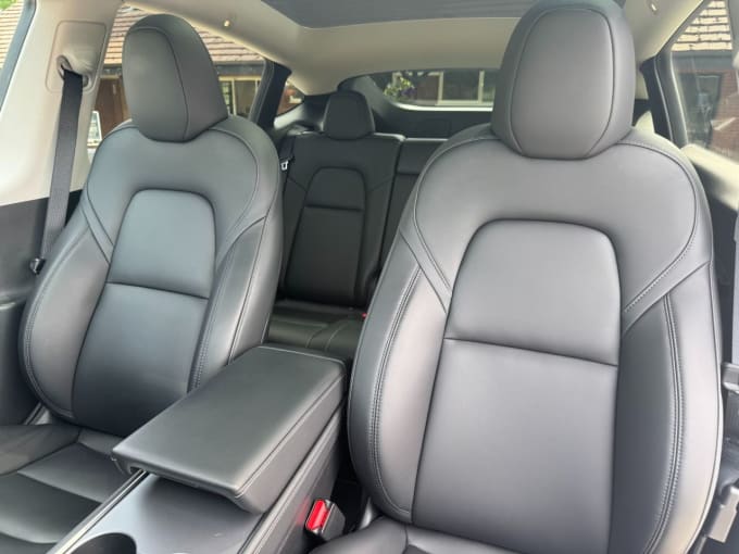 2025 Tesla Model Y