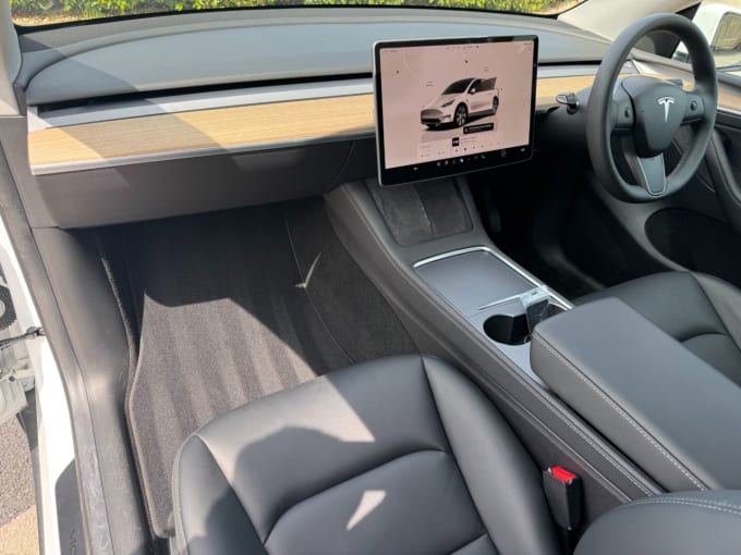 2025 Tesla Model Y