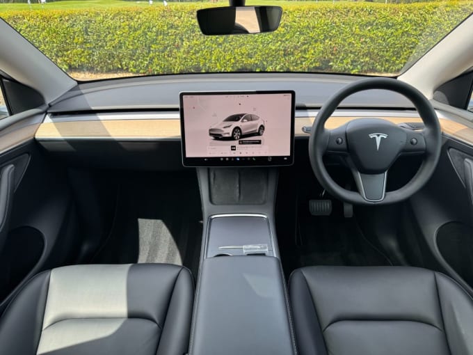2025 Tesla Model Y