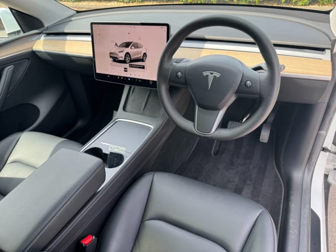 2025 Tesla Model Y