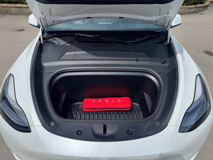 2025 Tesla Model Y