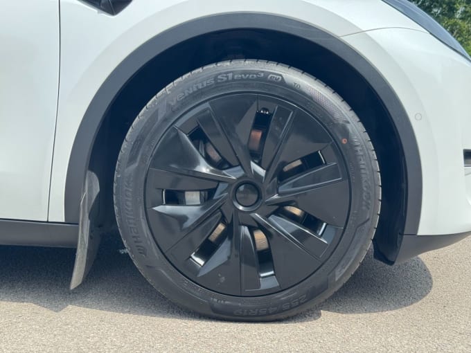 2025 Tesla Model Y