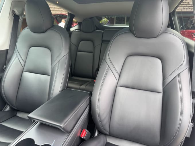 2025 Tesla Model Y