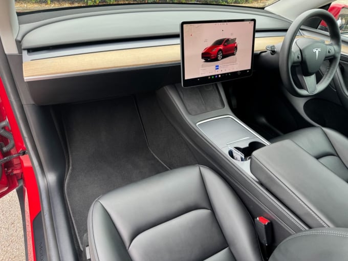 2025 Tesla Model Y