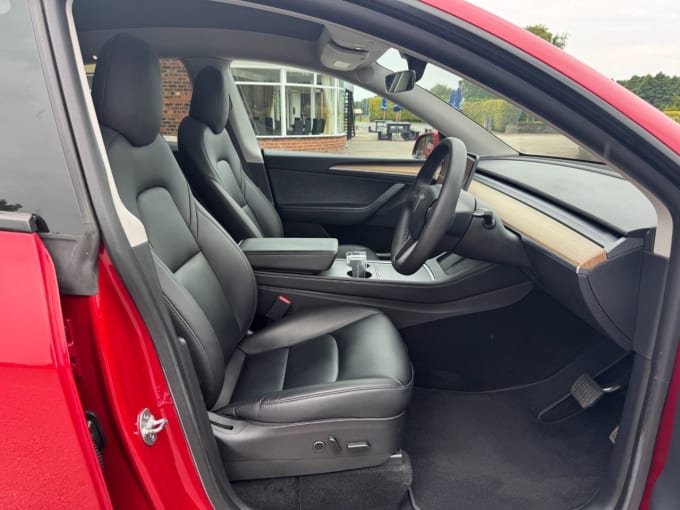 2025 Tesla Model Y