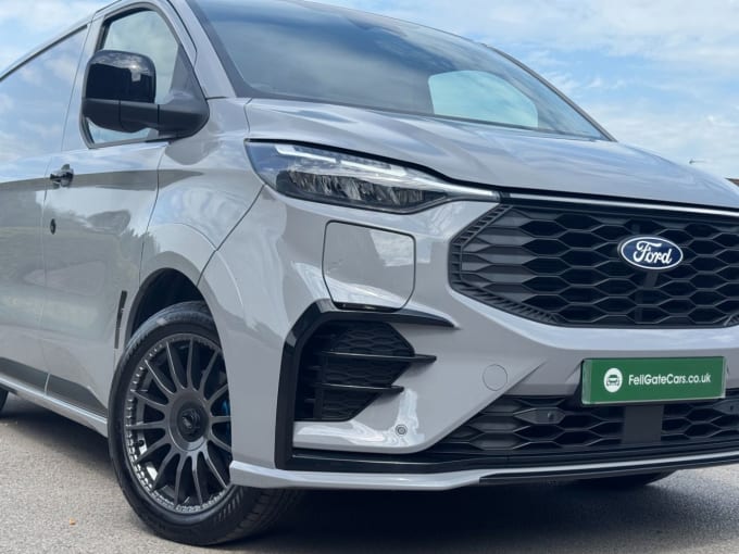 2025 Ford E-transit Custom