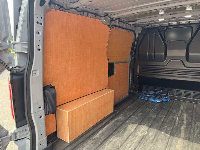 2025 Ford E-transit Custom