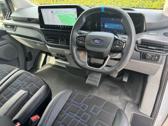 2025 Ford E-transit Custom