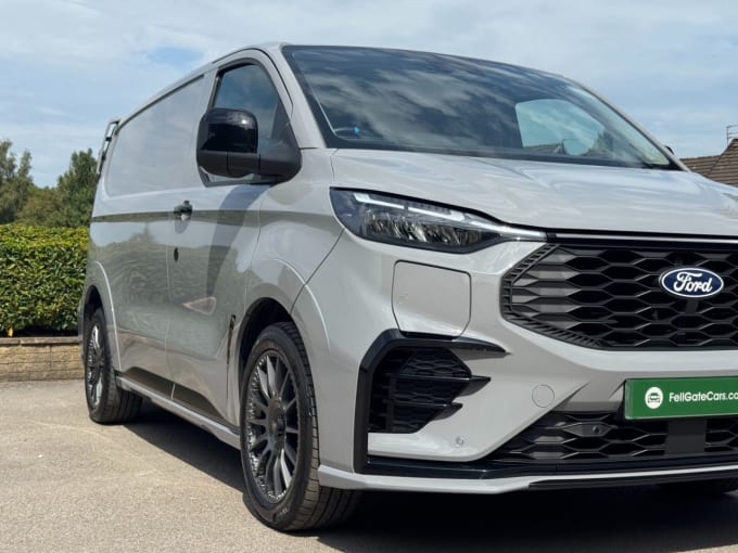 2025 Ford E-transit Custom
