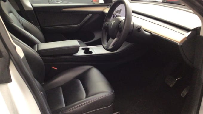 2025 Tesla Model Y