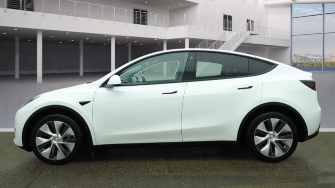 2025 Tesla Model Y