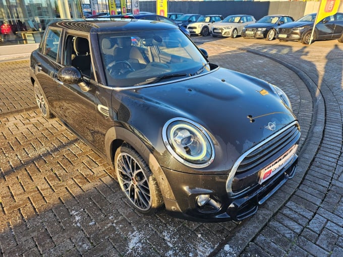 2019 Mini Hatch