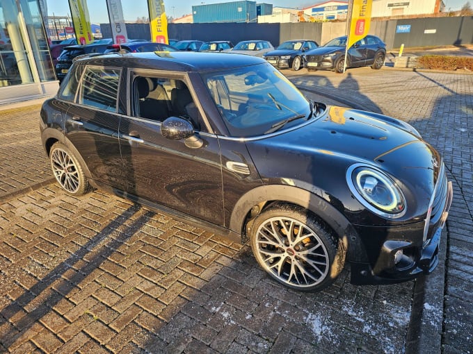 2019 Mini Hatch