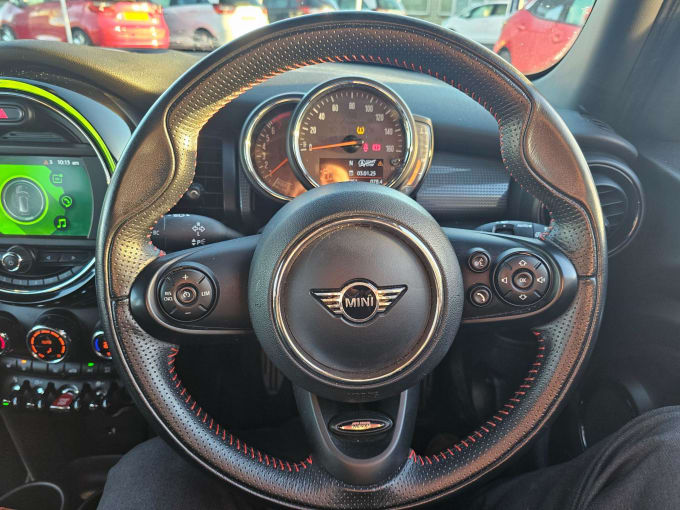 2019 Mini Hatch