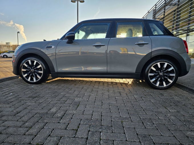 2018 Mini Hatch