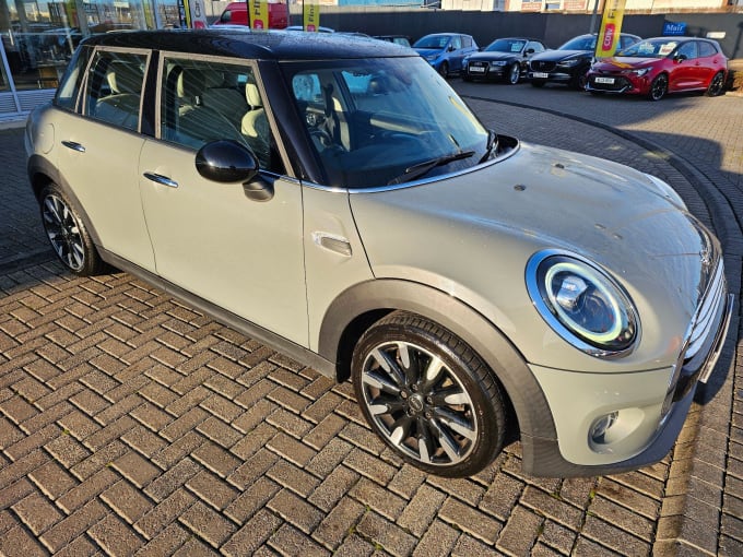 2018 Mini Hatch