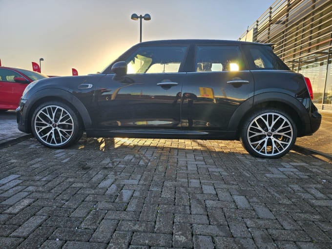 2019 Mini Hatch