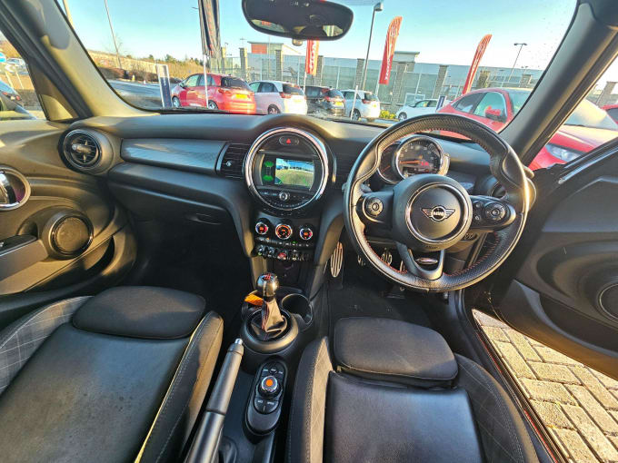 2019 Mini Hatch