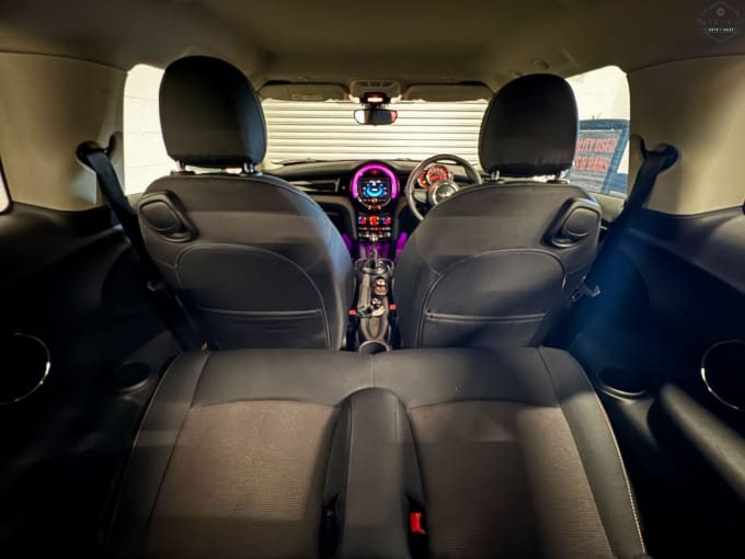2015 Mini Hatch