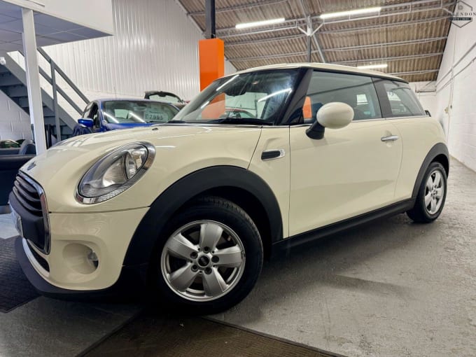 2015 Mini Hatch